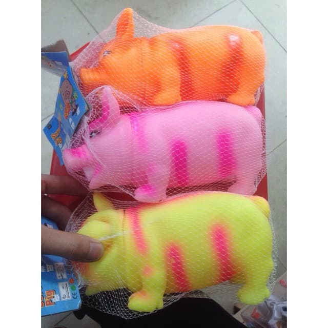Lợn kêu ụt ịt Lợn la hét cỡ nhỡ 21 cm ảnh thật video (khách chat chọn màu hoặc shop gửi ngẫu nhiên)