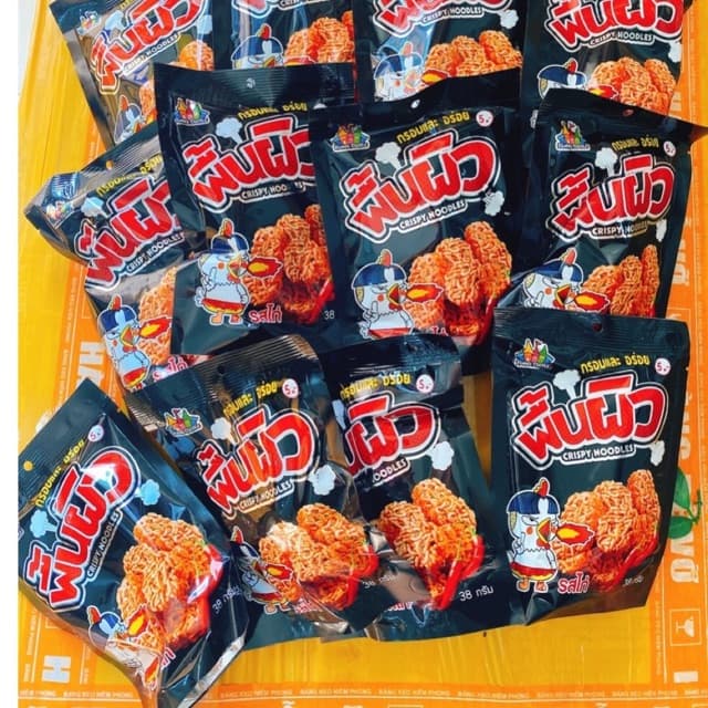 1 BỊCH 12 GÓI SNACK MỲ GÀ CAY VIÊN THÁI LAN (gói 28gr)