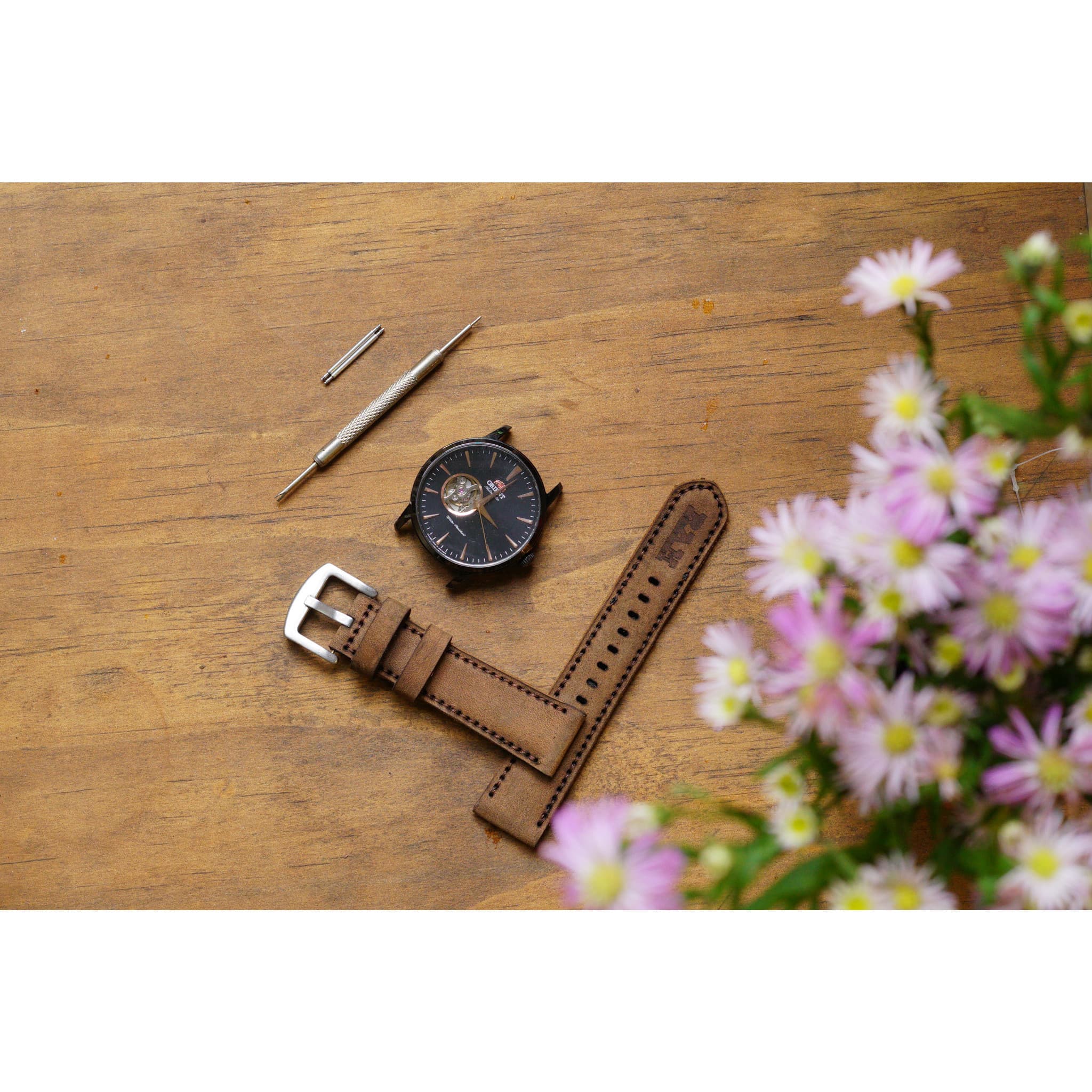 DÂY ĐỒNG HỒ DA BÒ SÁP NGỰA NÂU ĐẤT RAM CLASSIC 1950 RAM LEATHER 20