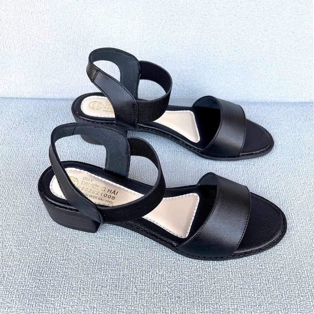 Giày sandal nữ da bò Trường Hải gót vuông 4cm màu đen đế cao su mềm dẻo chống trơn thời trang cao cấp XDN236 đen 36