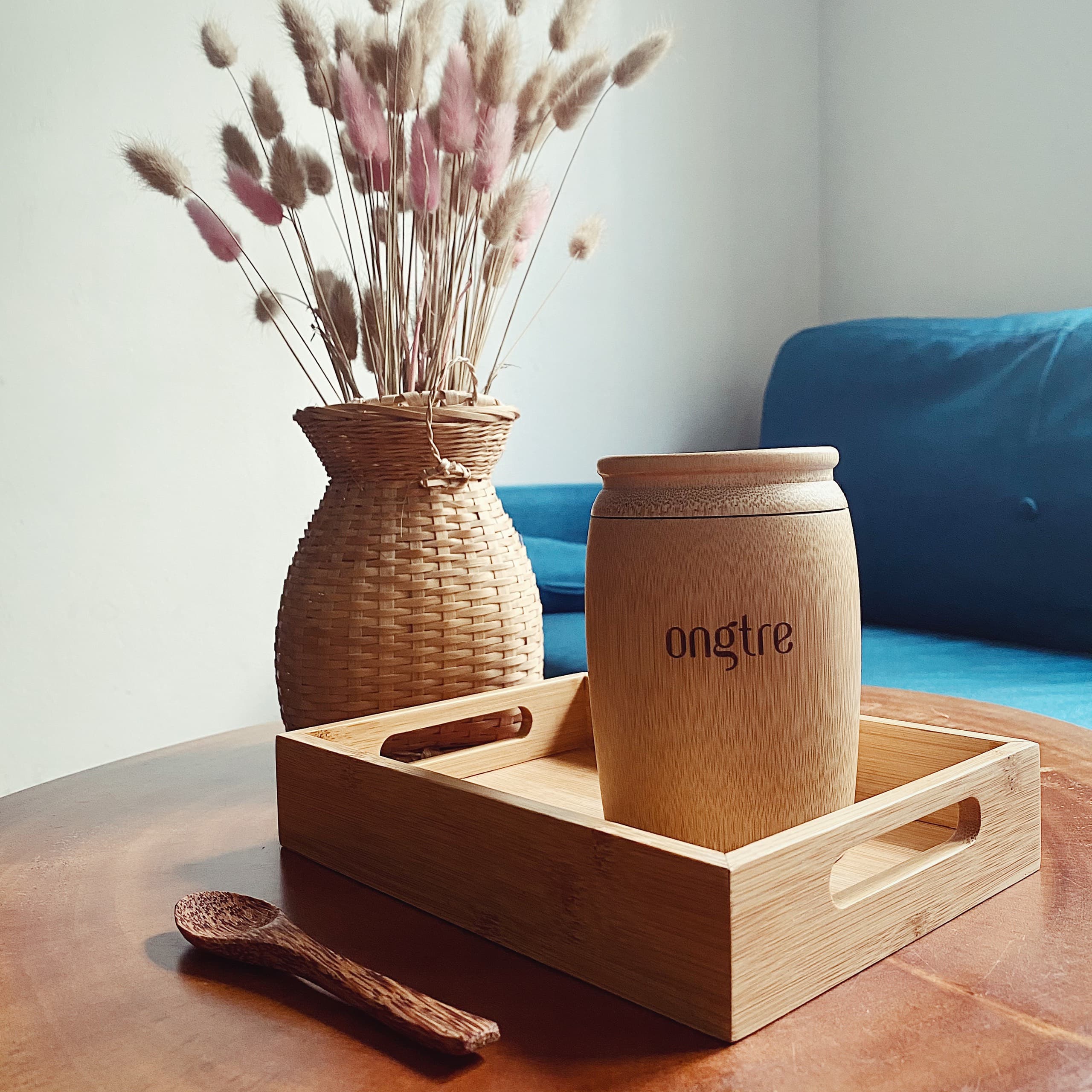 Khay trà bằng tre công nghiệp hình chữ nhật có tay cầm khay tre phục vụ nhà hàng khách sạn ongtre Vietnam 20x15x4cm