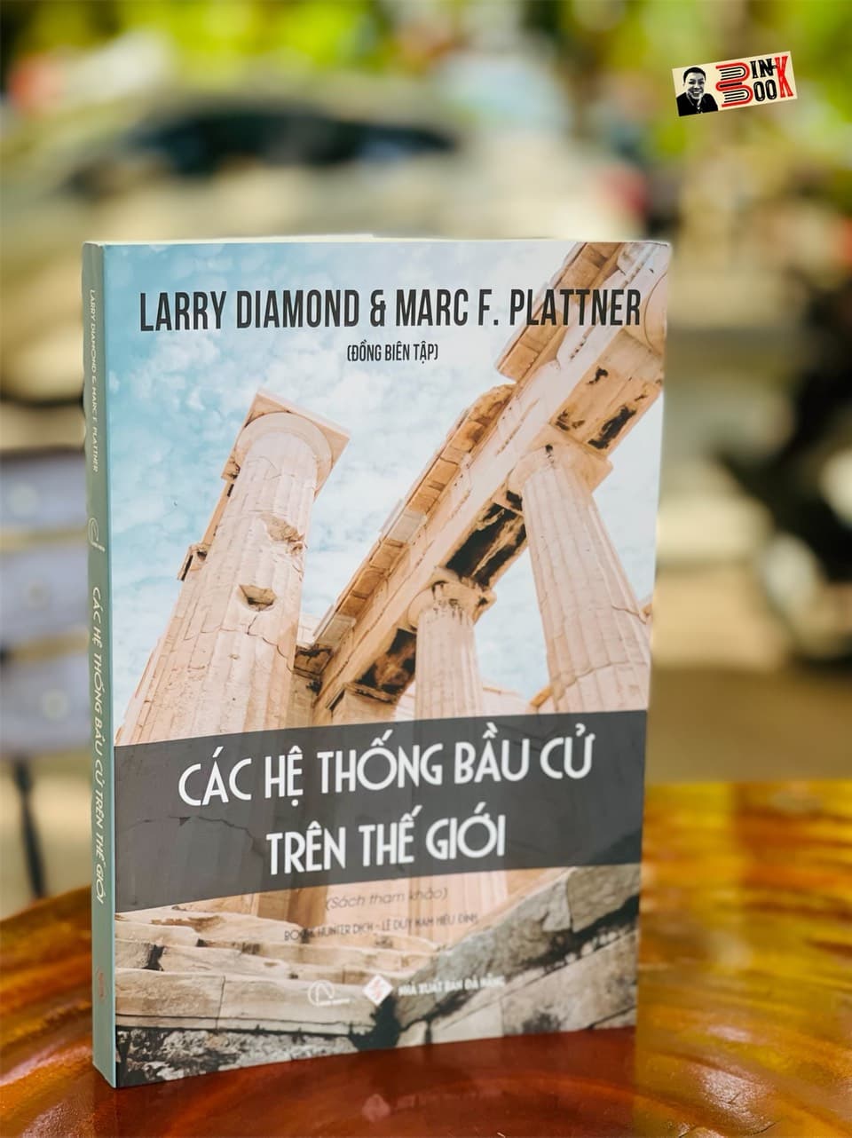 CÁC HỆ THỐNG BẦU CỬ TRÊN THẾ GIỚI Larry Diamond & Marc F.Plattner đồng biên tập Nhóm dịch Book Hunter Lê Duy Nam hiệu đính Book hunter Lyceum NXB Đà Nẵng