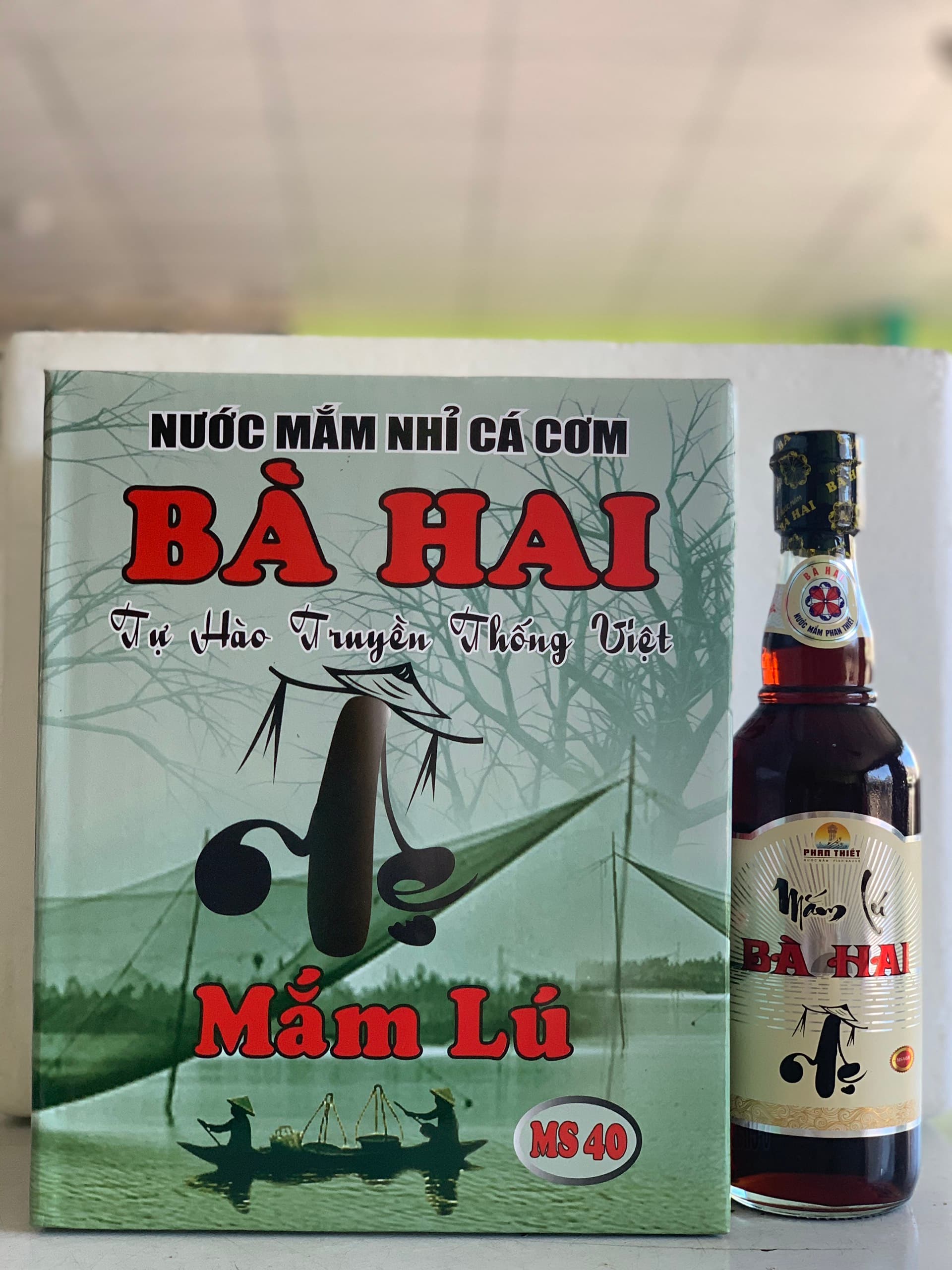Thùng Nước Mắm Nhỉ Lú Bà Hai 3 năm MS40A 6 Chai Thủy Tinh x 500ml 6 chai x 500ml