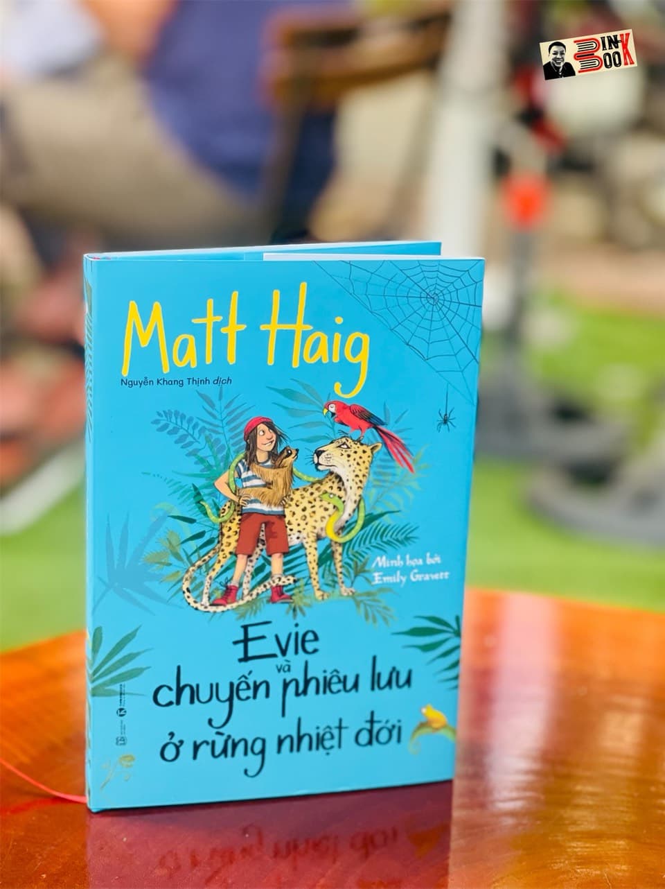 Bìa cứng có áo EVIE VÀ CHUYẾN PHIÊU LƯU Ở RỪNG NHIỆT ĐỚI Matt Haig Thaihabooks