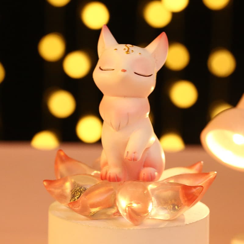 Mô Hình Cửu Vĩ Hồ Cáo Nhỏ GUMIHO Trang Trí Ô Tô Kai.N Màu Đỏ