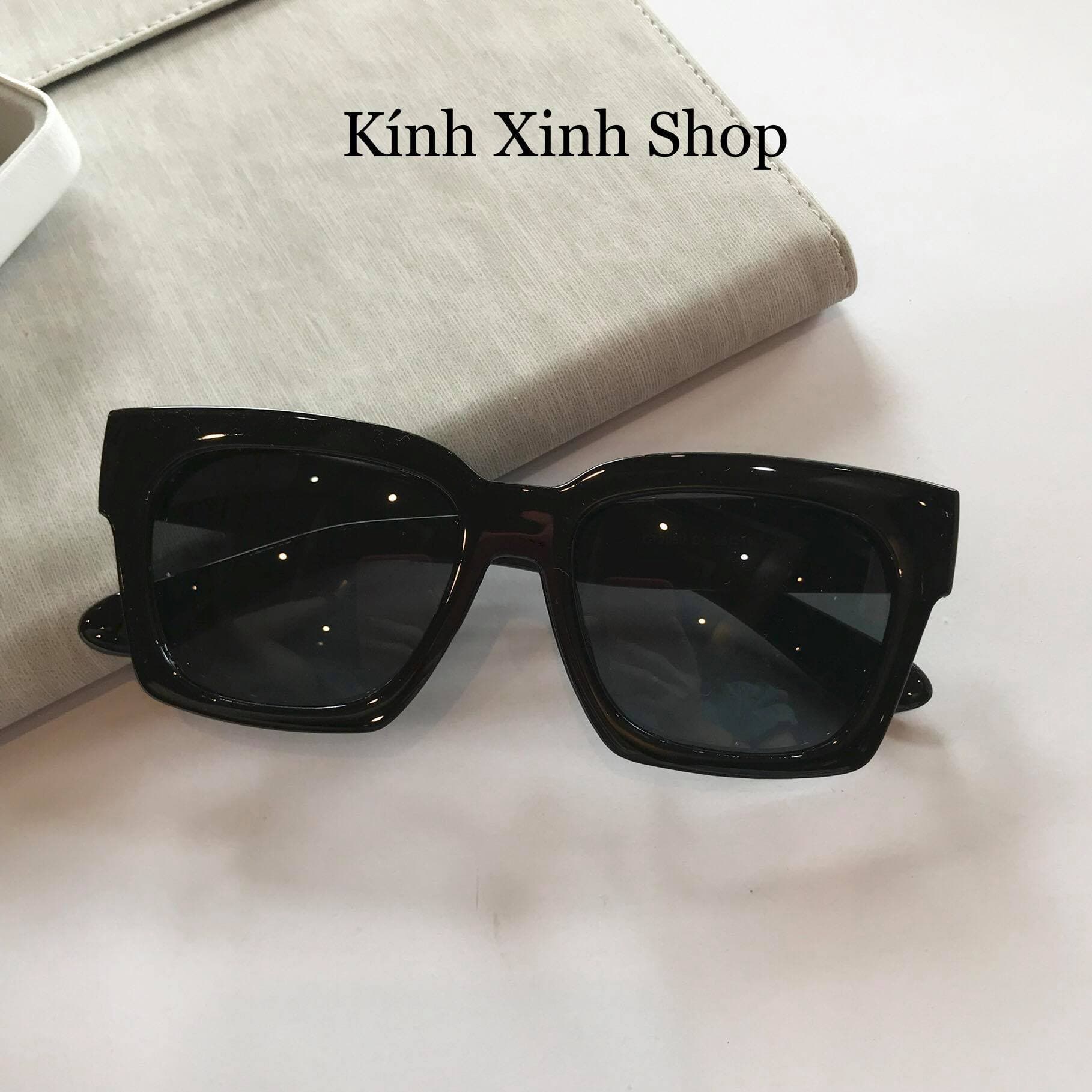 Kính Râm Kính Mát Nam Nữ Mắt Vuông Bản Dày Đơn Giản Chống Nắng Chống Lóa UV ĐEN
