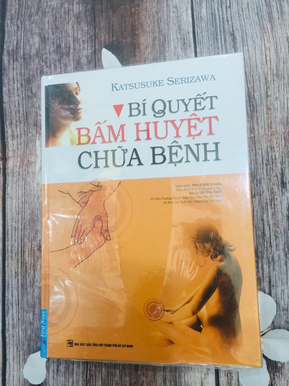 Bí Quyết Bấm Huyệt Chữa Bệnh Tái Bản