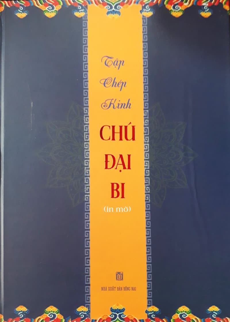 Tập chép kinh Chú Đại Bi in mờ