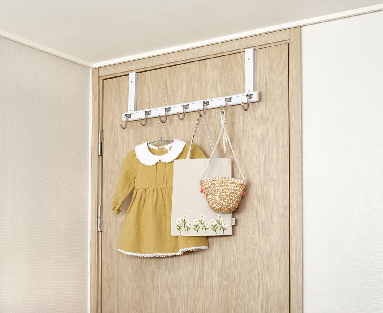 Móc treo quần áo sau cửa không cần khoan Wellex MU607DR25 hạ 25cm