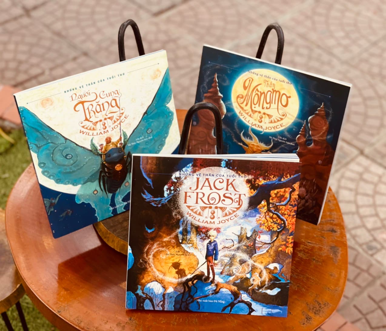 Bộ sách NHỮNG VỆ THẦN CỦA TUỔI THƠ WILLIAM JOYCE 03 TẬP