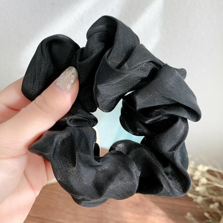 Dây buộc tóc Scrunchies lụa vân nhũ bóng sang mịn HD46 Đen