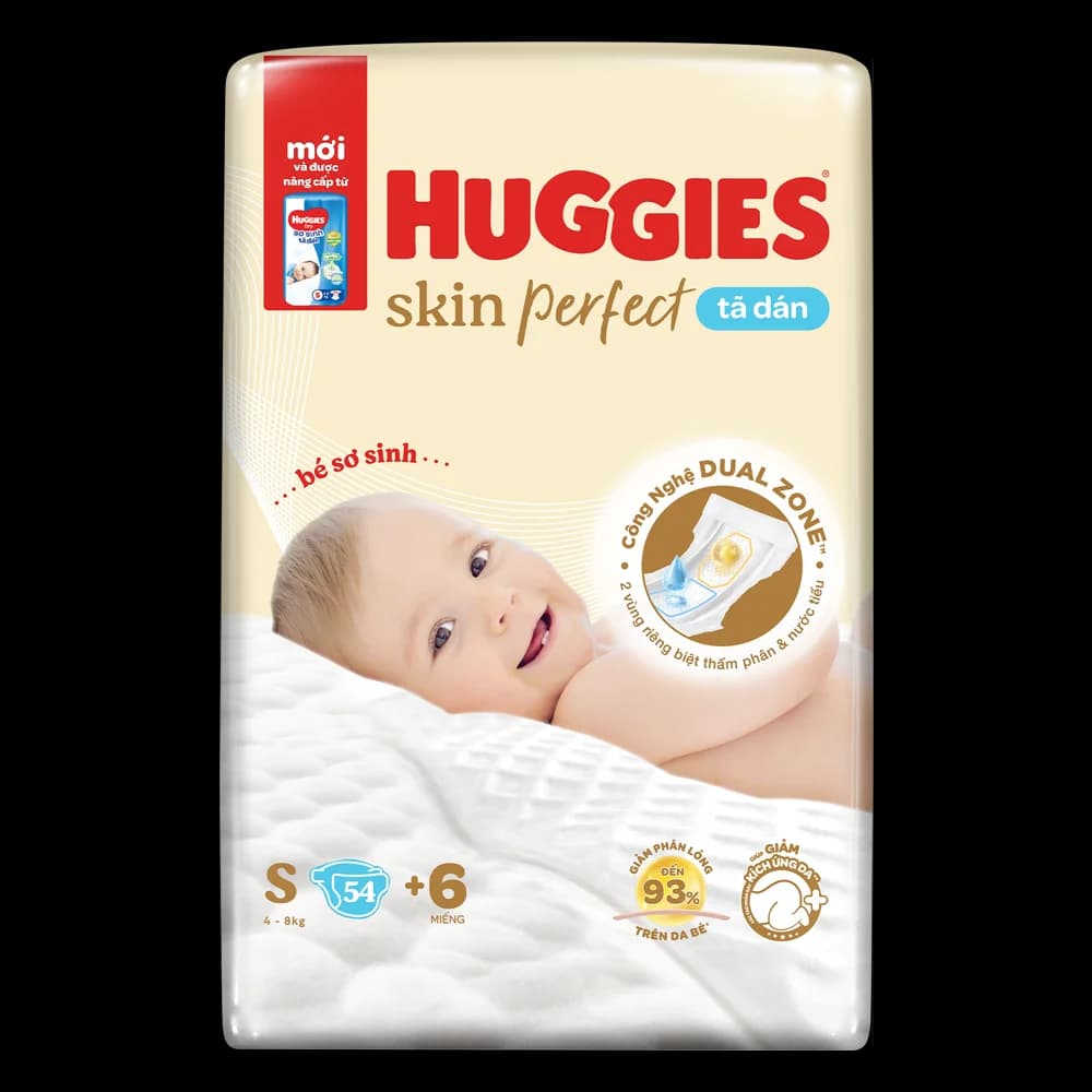 Tã dán sơ sinh Huggies Skin Perfect (S 4 8kg 54 miếng) (giao bao bì ngẫu nhiên)