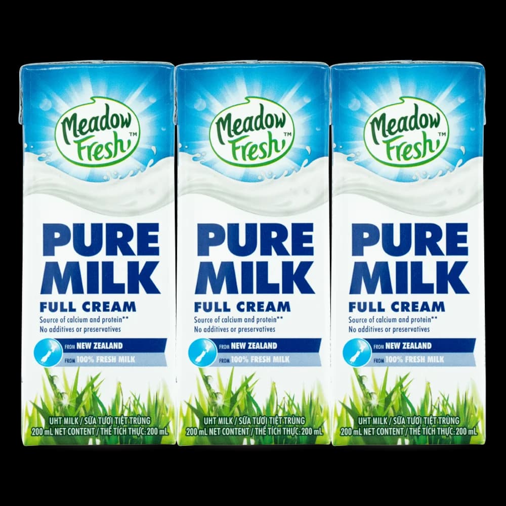 Sữa tươi tiệt trùng Nguyên kem nhãn hiệu Meadow Fresh 200ML (Lốc 3 hộp)