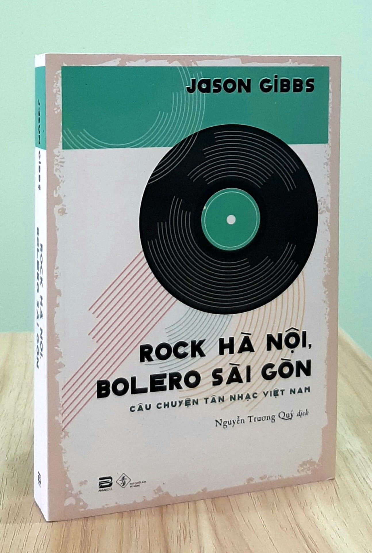 Sách Rock Hà Nội Bolero Sài Gòn Câu chuyện tân nhạc Việt Nam